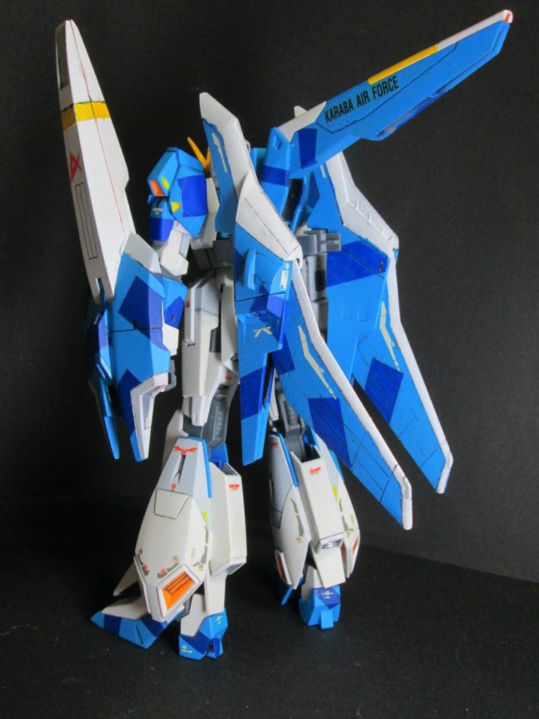 今更見直してみると、迷彩の施し方とかシールドの合わせ目消しが全く上手くいってなかったり先端の黄色いラインが汚かったりと雑な作り方をしてますね＾＾；いつかリベンジしてみたいです。最後まで見て頂きありがとうございました。