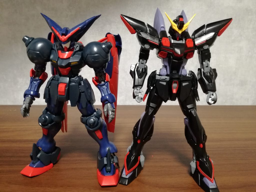 今回はMGのブリッツガンダム君に生贄になってもらいました。こうして並べるとSEED系のキットはモデル体系ですね〜。腕部、頭部、ウイングバインダー→マスターガンダムフェイス部分、胴体、脚部、→ブリッツガンダム腰回り、足先→マスター+ブリッツとなっています。