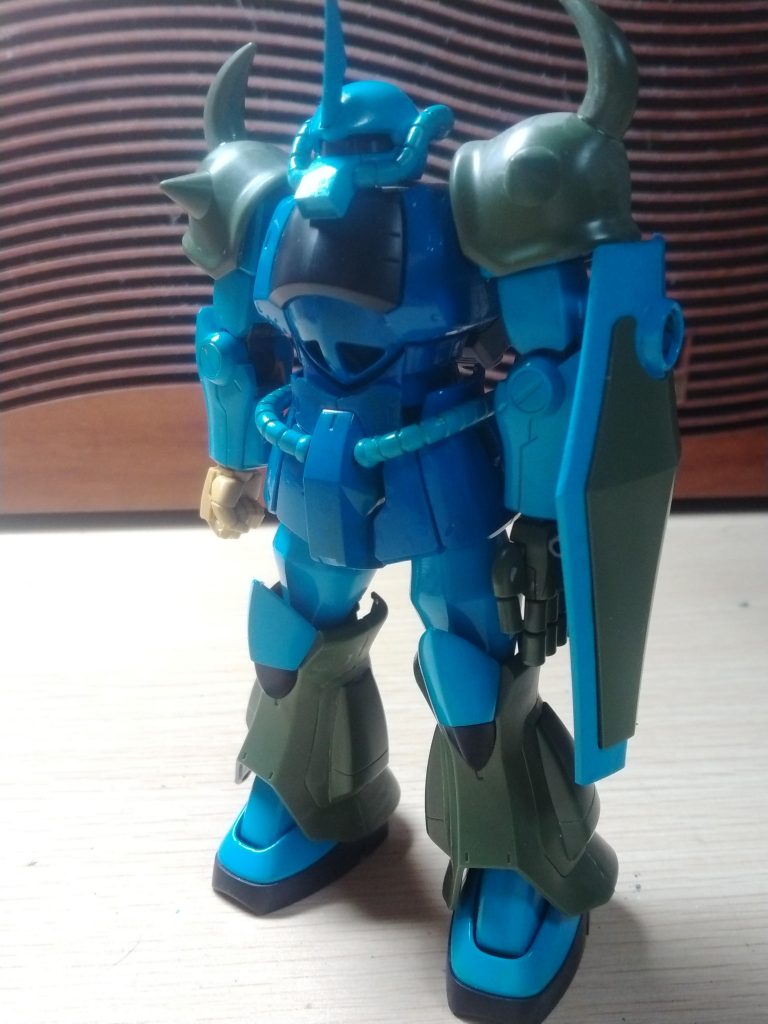 塗り替え中の機体。