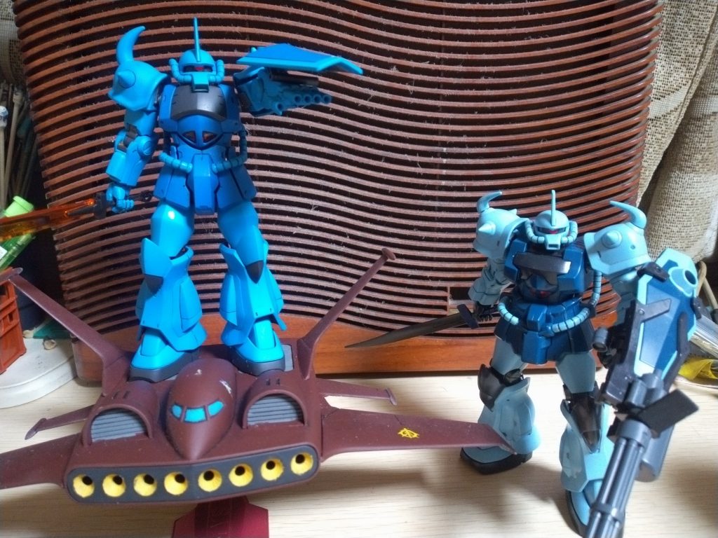 ドダイｙｓと足の中に１００均の磁石を仕込んであり落ちないようにしてあります。