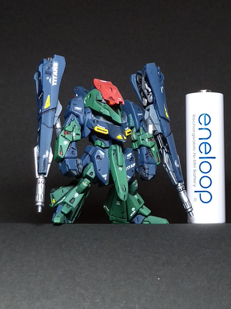 大きさはこのくらい。🔽ぐるっと一周。