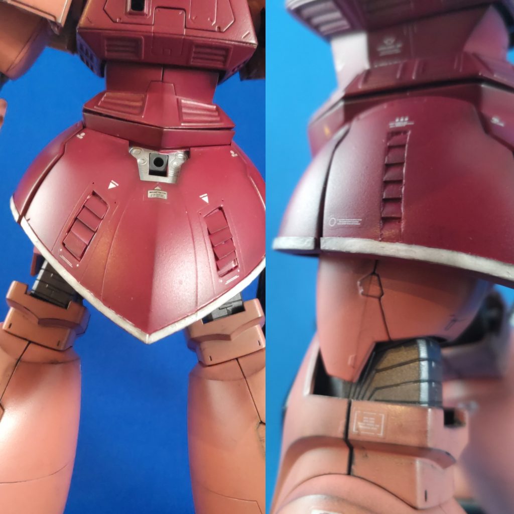 腰部:サイドに放熱フィン風に手彫り。後部は穴開けしてこちらはプラ板で放熱フィンを。白い所はプラ板でモールドを作りました。