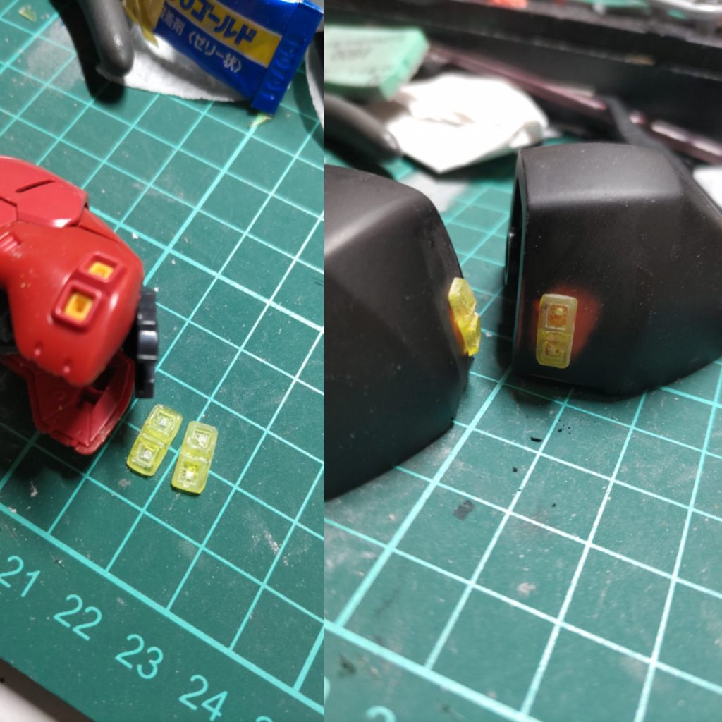 ショルダー前部にRGサザビーのスラスターを型取りし装着。