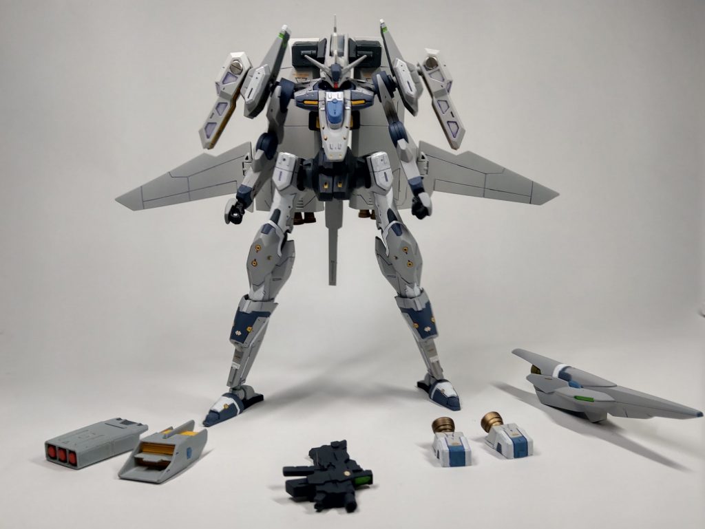 装備は各所ハードポイントに付け替えられる。