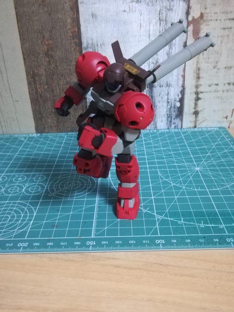 ダッシュAGEのキットは非常に組み立て安く、関節もしっかりしている良キット揃い