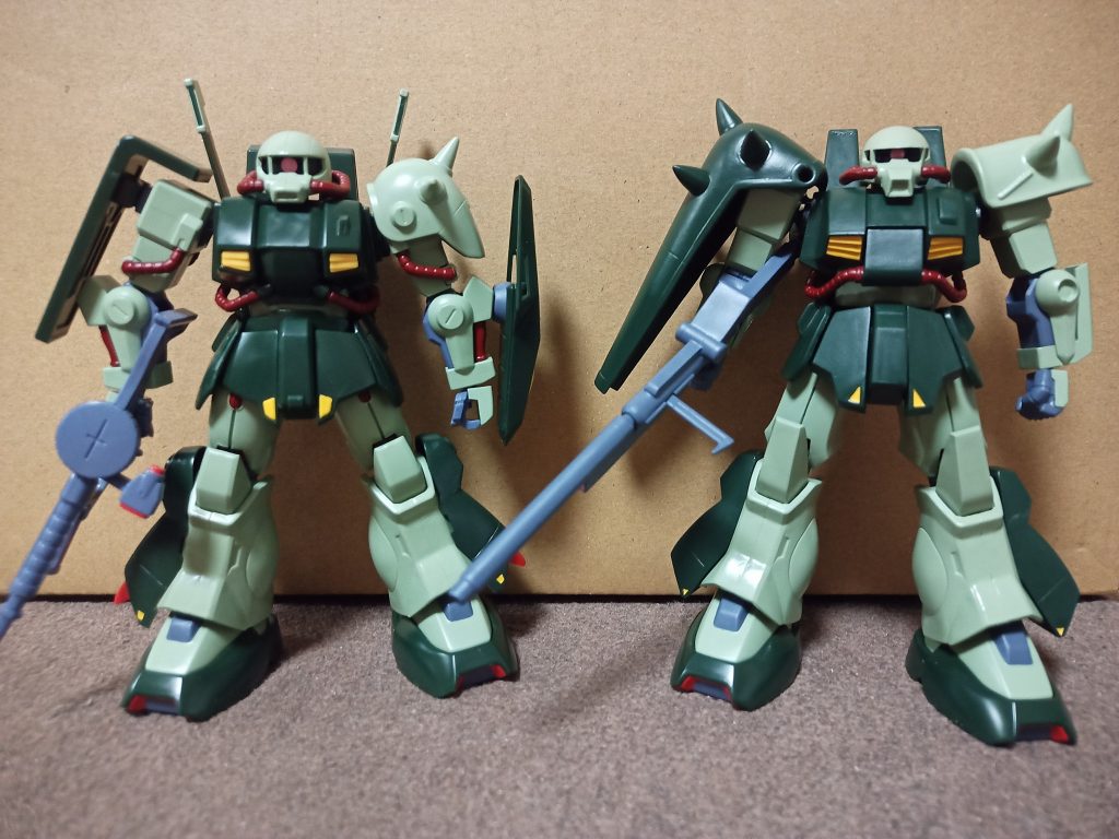 おまけノーマルハイザック(Zガンダム第39話冒頭に登場のゼダンの門に配備されてたハイザックカスタムカラーのハイザック…ややこしい)との比較