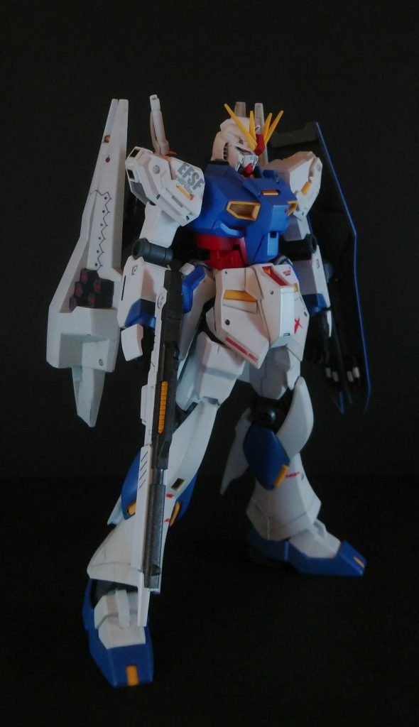 Ｓ字立ち出来る様にリアスカート部の角度を広げています。