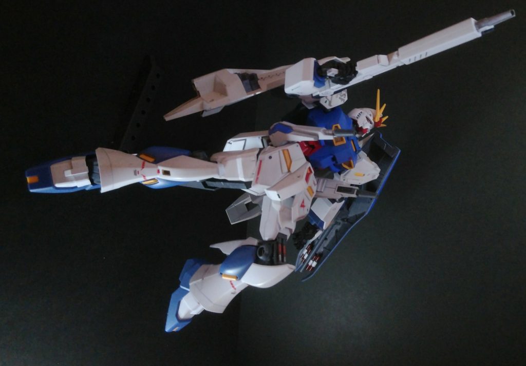 ゼータプラスのビームキャノンで火力の補強を。無改造で付きました。