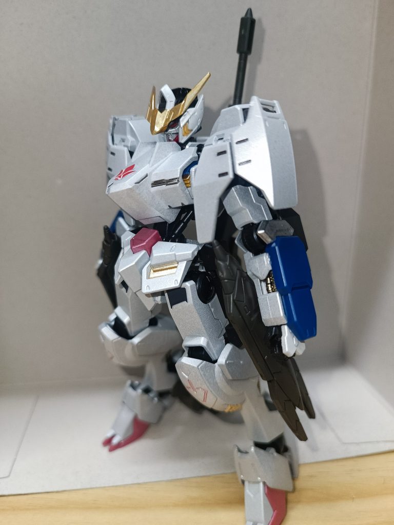 撮影ボックスぅぅw撮影クオリティはこれから上げていきます。第六形態はこちら。イエローはホワイトゴールドで塗ってます。一部は塗装が面倒くさいのでシールで割愛。