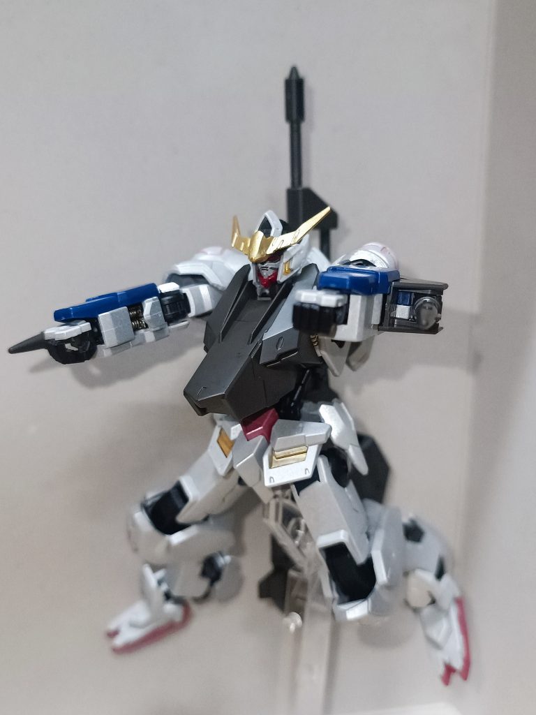 こんな感じで肘ミサイルを撃ってた気がします(笑)これで手持ちにバルバトス、バルバトスルプスが揃いました。ルプスレクスは積んでますのでほぼコンプリート\(^o^)/