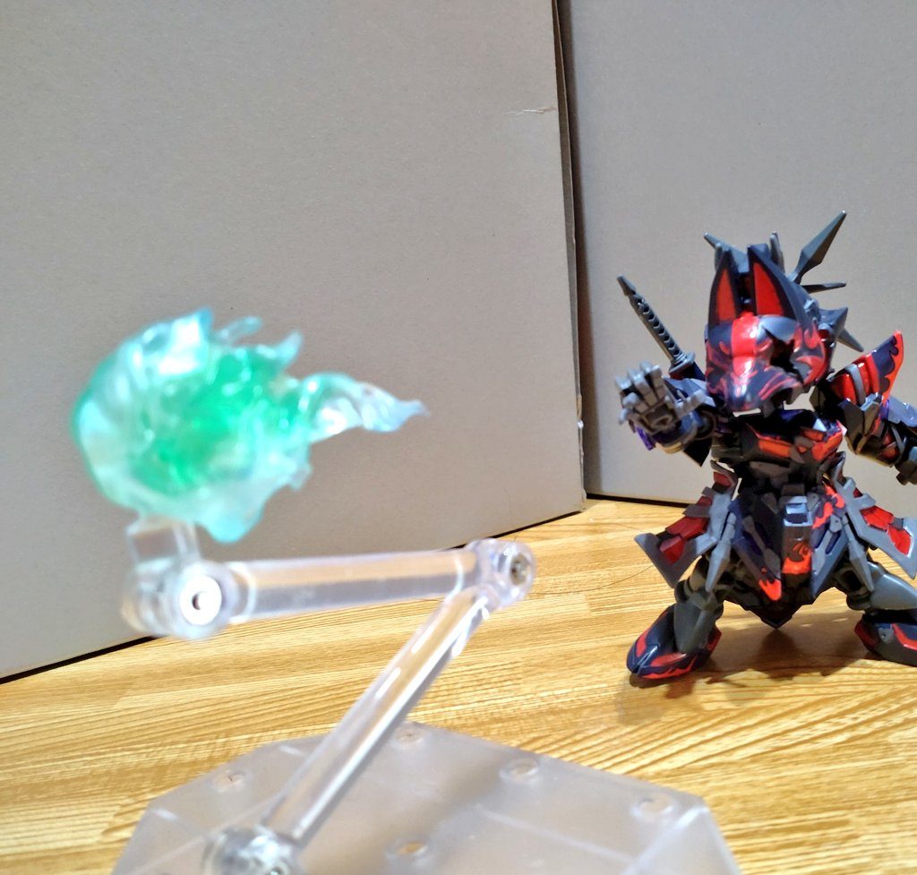 (エフェクトはS.H.フィギュアーツのルナティックから拝借)