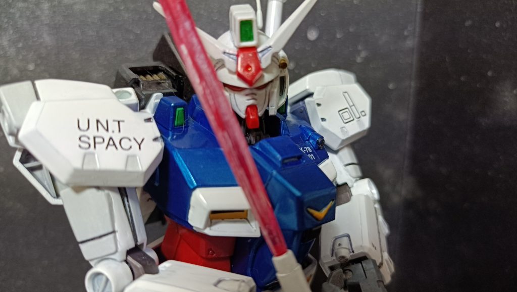 コウ・ウラキ「何故2号機を盗んだ!」ガトー「貴様などに話す舌は持たん!」