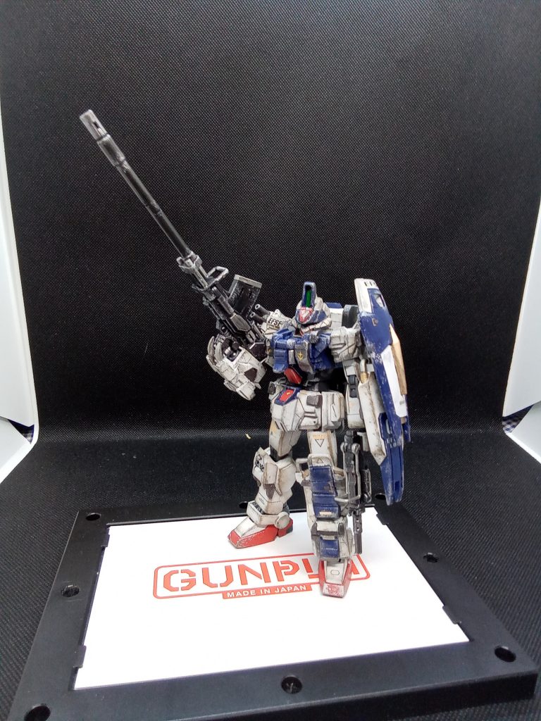 陸戦型ガンダムを全塗装何か物足りないかったのでパテを使ってお手軽アレンジ今回のテーマは【絶対に生きて帰ってくるモビルスーツ】