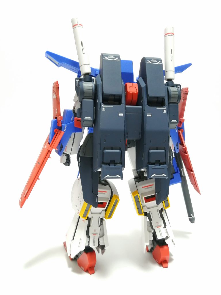 時間がかかる分、ディテールまでよくできたキットです。ZZの力強さがよく表現されています。