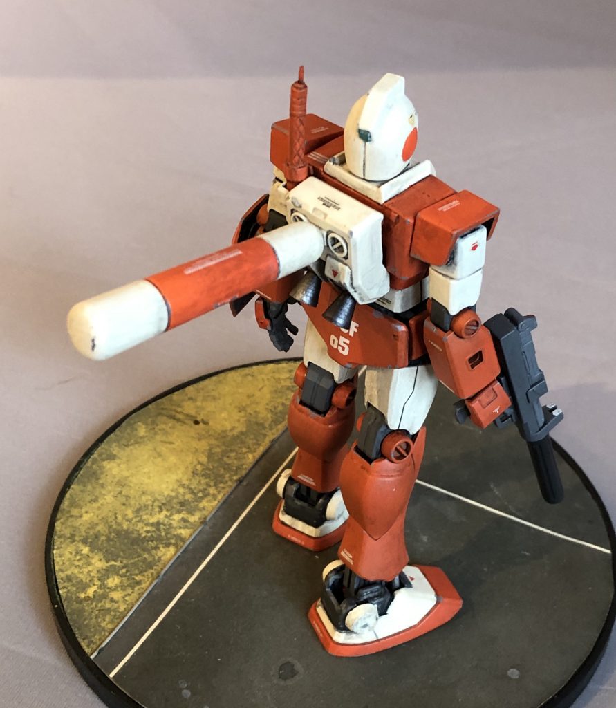 また、ライトアーマー作成時のもう一つの「難関」はグリップにローレット加工が施されたビームサーベルなのですが、こちらは「ガンダムビルドダイバーズ スピニングブラスター」にローレット加工されたグリップがあることを発見しこちらも即ポチしました。