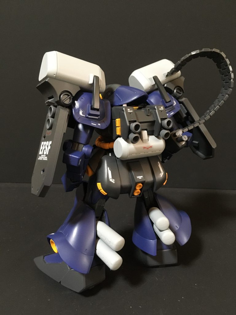 後方ショット綺麗にまとまったバーニア類がカッコ良いです。