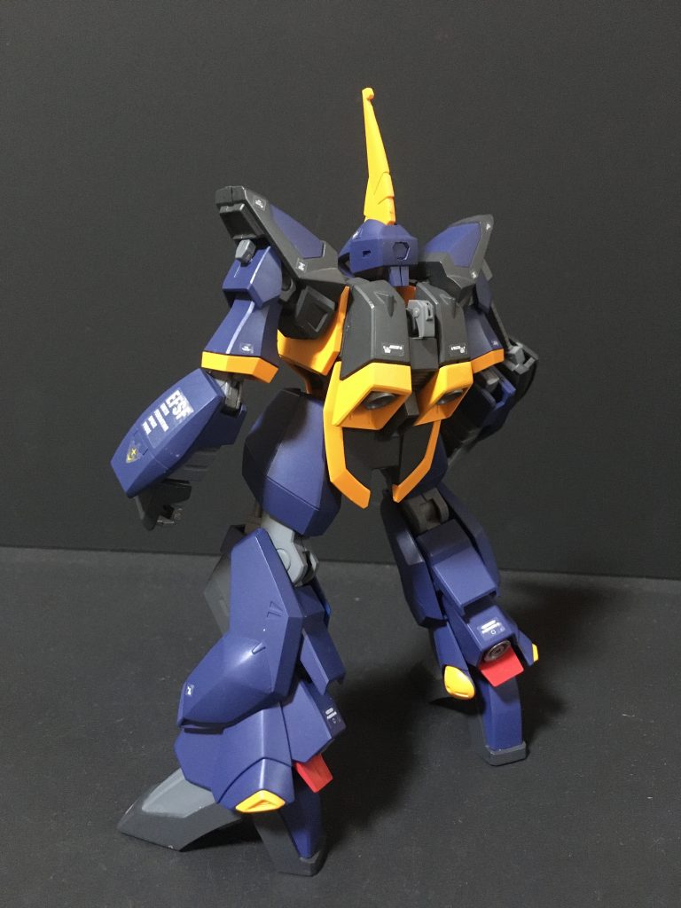 後方ショット　Zガンダム放映時からなかなかキット化されなかったMSですが、完璧なデザインでキット化されて嬉しいです。