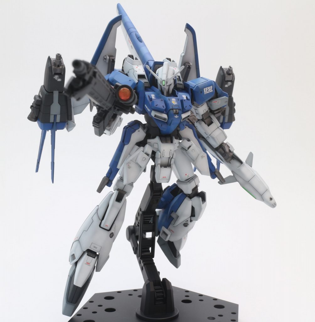 大型ビームライフルはオリジン版シャアザクが持っていた対艦ライフルにストライクガンダムの装甲をくっつけて作りました．