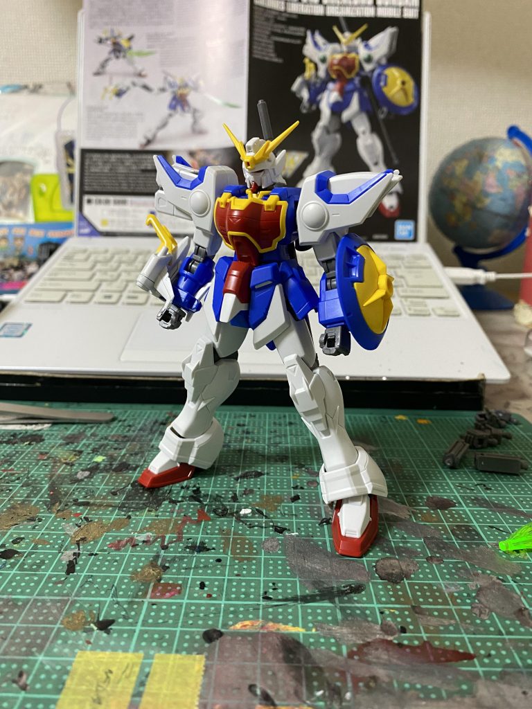 素組み状態のシェンロンガンダム。