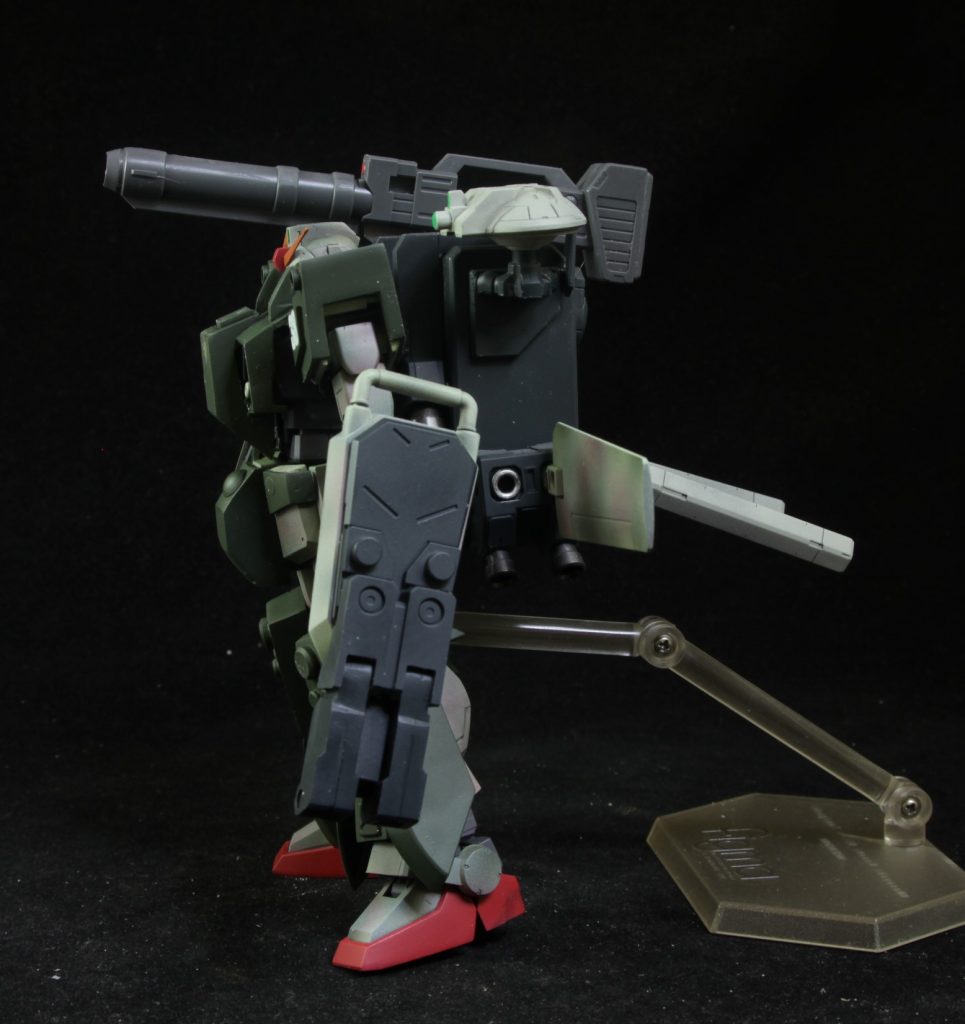 フルアーマー陸戦型ガンダム–2枚目/制作者：moubook