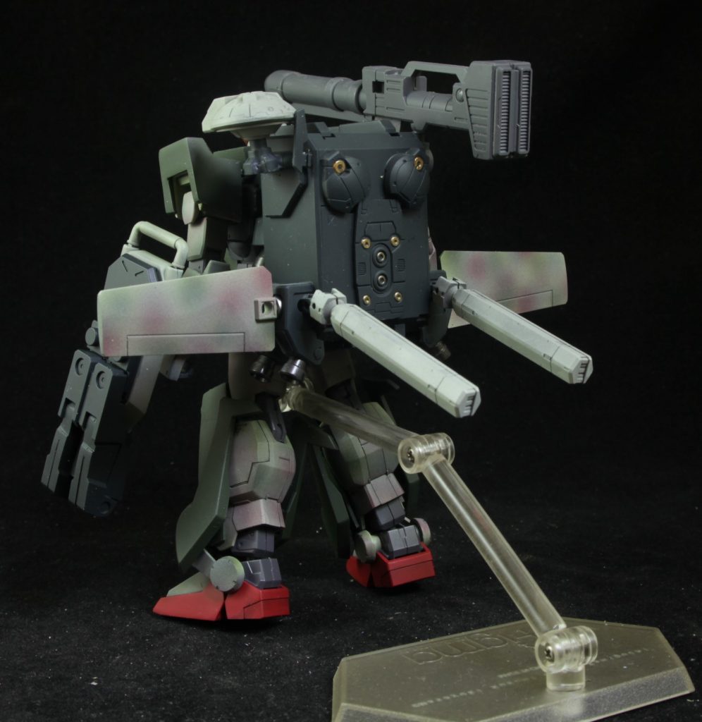 フルアーマー陸戦型ガンダム–3枚目/制作者：moubook