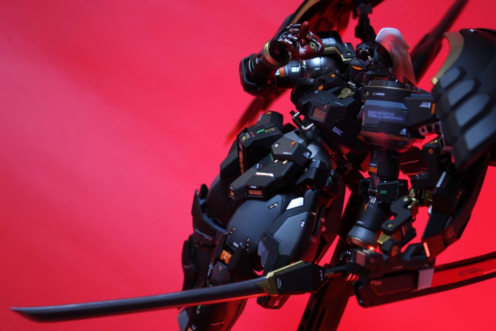 お面は脱着可能です。