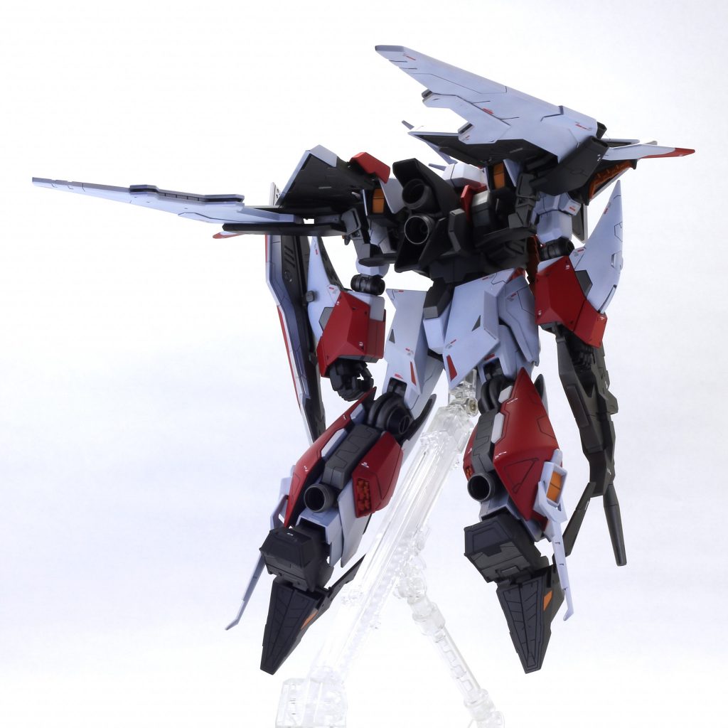 スタビライザーのアームの肉抜きを埋めたりしました