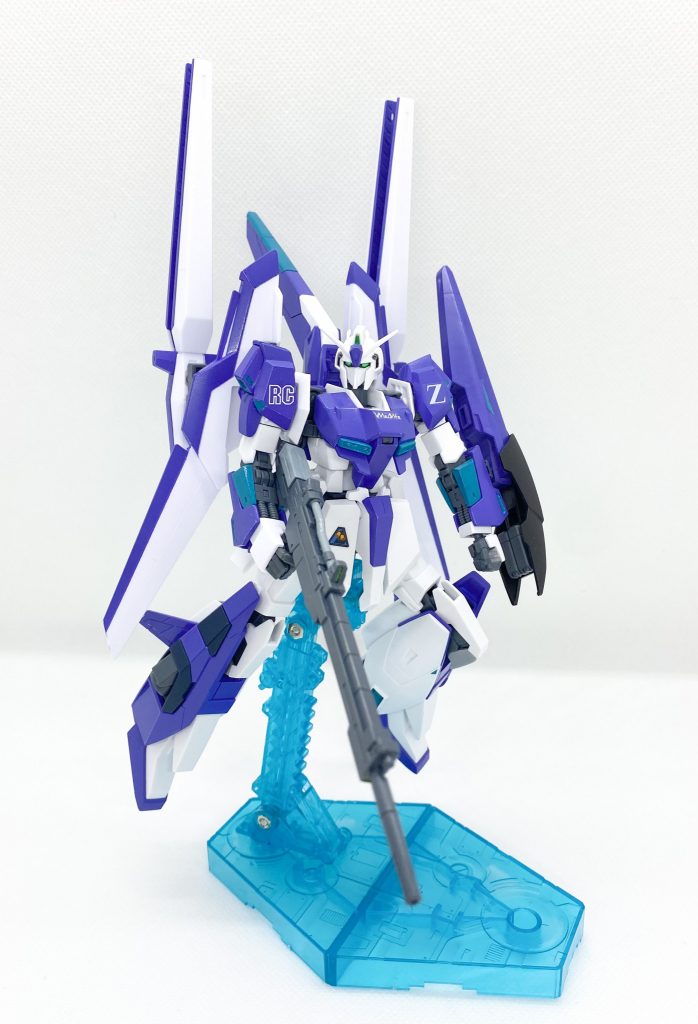 アクシズ落としをするシャアを止めるためロンド・ベルに参加するカミーユ、ということでロンド・ベルとラー・カイラム所属を示すデカールを貼りました。逆シャア設定ですが使用したデカールはガンダムUCのものです。(ロンド・ベルマークが青かったり)