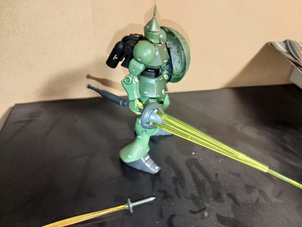 ビームサーベル黄色5本とズゴックアーム先端とZZのビームサーベル、後はランナー使用