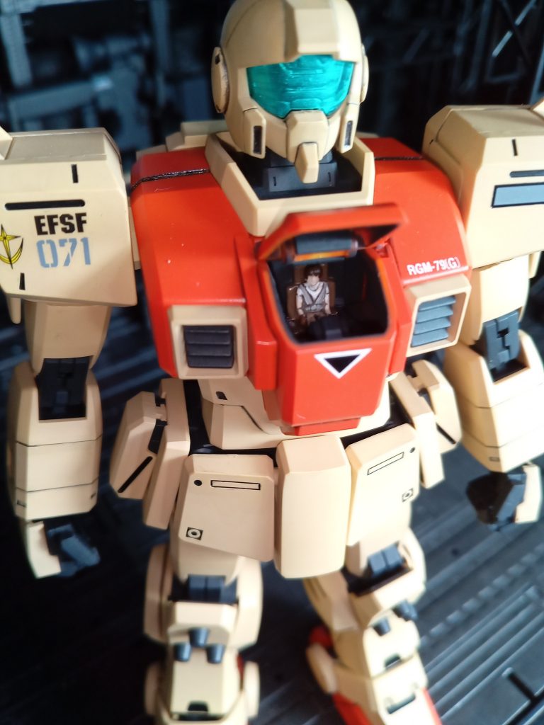 暑い地域で運用の機体、パイロットを半そでに。コクピットの空調どうなの？