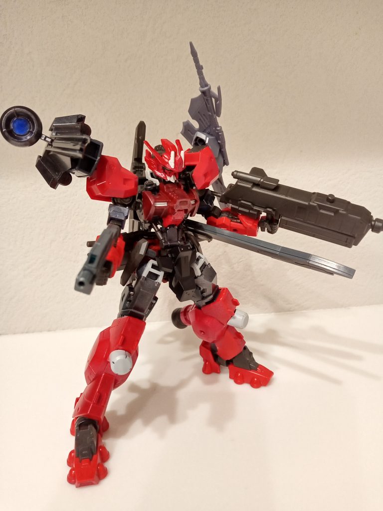 グラトニーバズ反動の少ないバズーカ肩部ラース複合レールガンシールド装甲をかねるレールガン複合武器