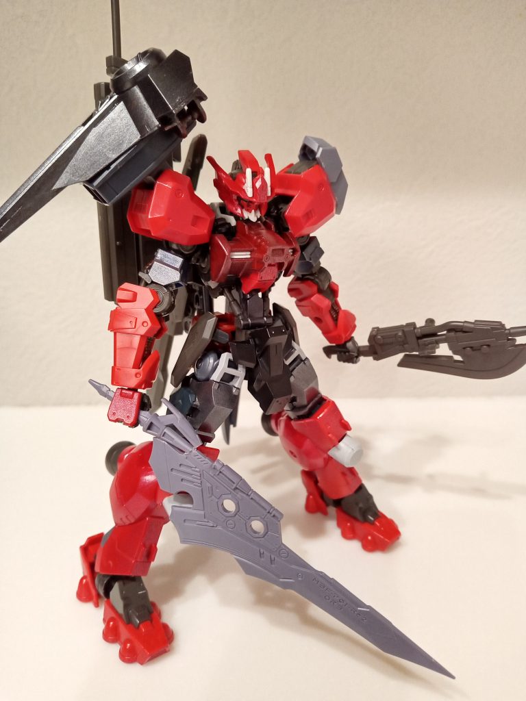 スロウスアックスブーメランのような投擲や取り回しが良いアックスプライドブレード取り回しが良い剣型メイン武装