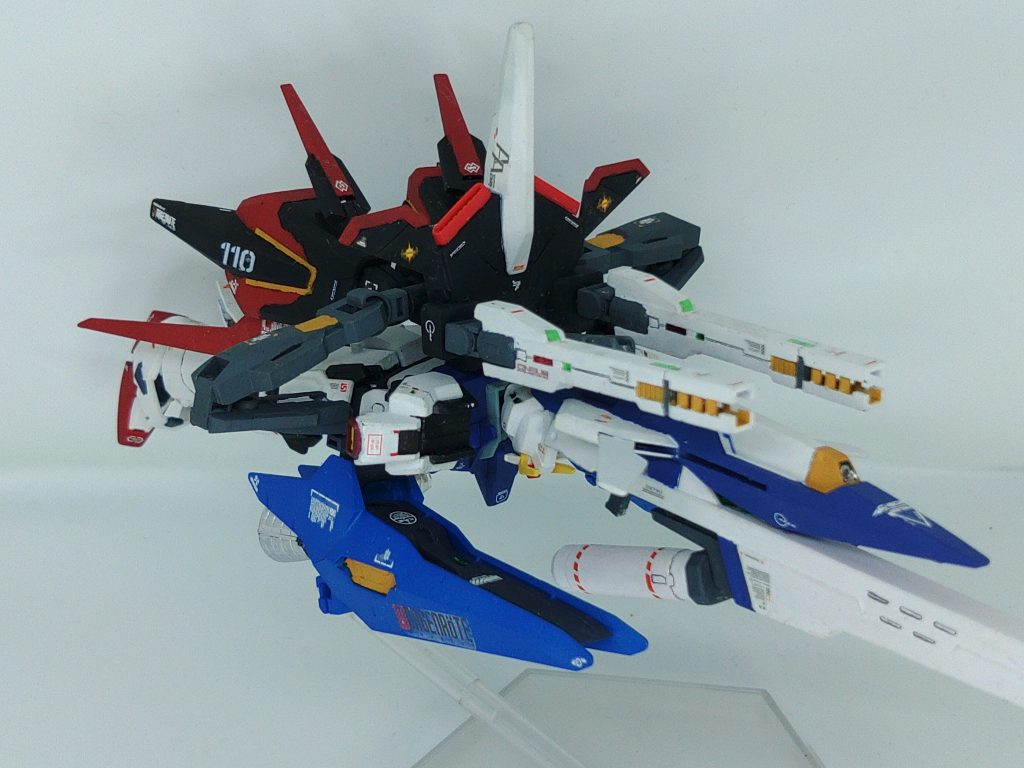 巡航形態韋駄天ストライカー装備時は、簡易的ながら巡航形態になることが出来、大気圏内飛行が可能である。