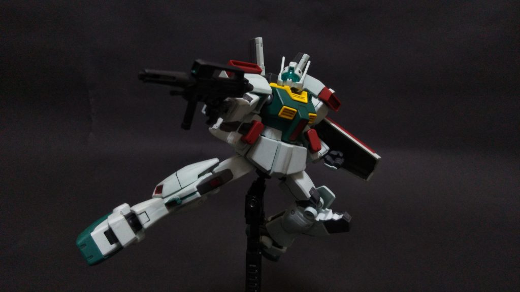 　ビームライフル。　ジムⅡの50％増しの出力らしいですが、同世代にはＺＺガンダムを上回るザクⅢとかドーベンウルフとかいるのを考えると……