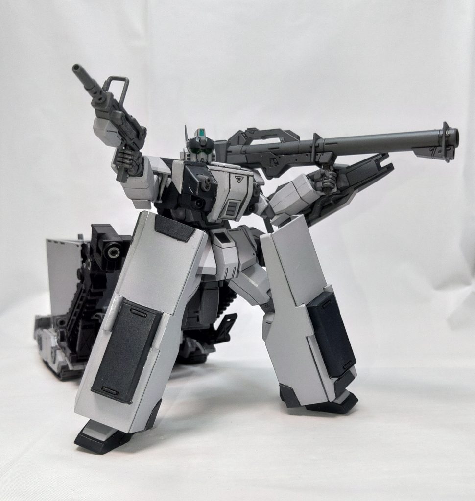 というわけで、良くしていただいたモデラーさんに誘われた「特殊部隊の防衛機」を製作し、せっかくなのでこちらにまとめました。ベースはHGリメイクの陸ガンと一部BD1号機。追加装甲はほぼプラ板から整形。最低限のディテールに留めています。塗装はいつもの水性ホビーカラー筆での直塗。サフだのエアブラシがナンボのもんじゃい！！wちなみに色の指定により薄いグレーはグレーのサフを使っています。