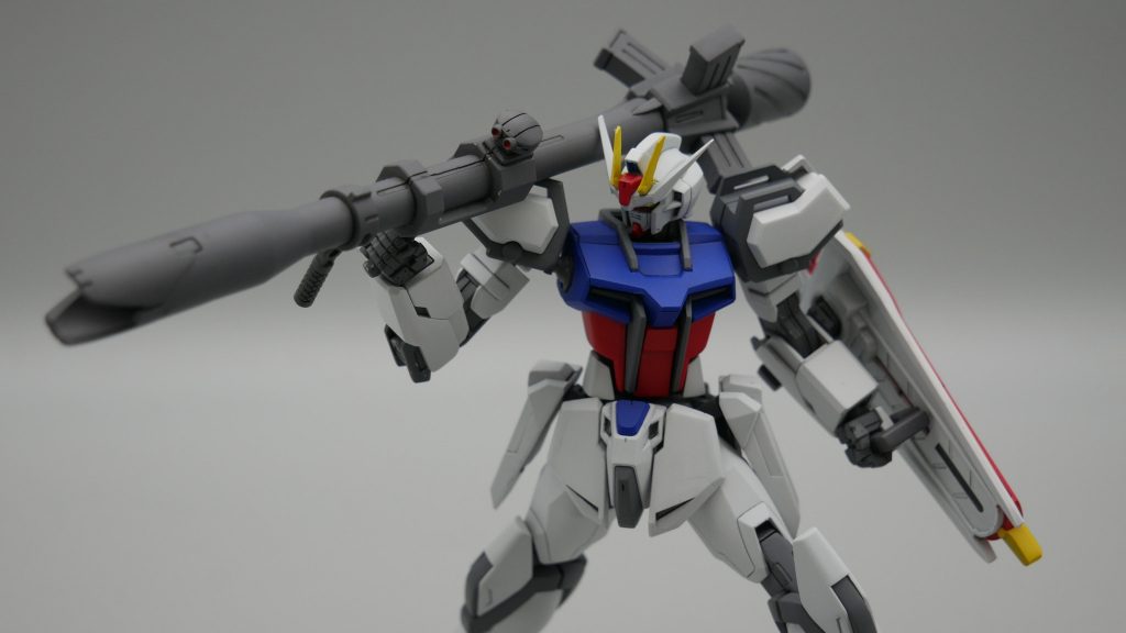 ストライクバズーカーも息を吸うようにミキシングしてます。センサー部分がワンポイント！