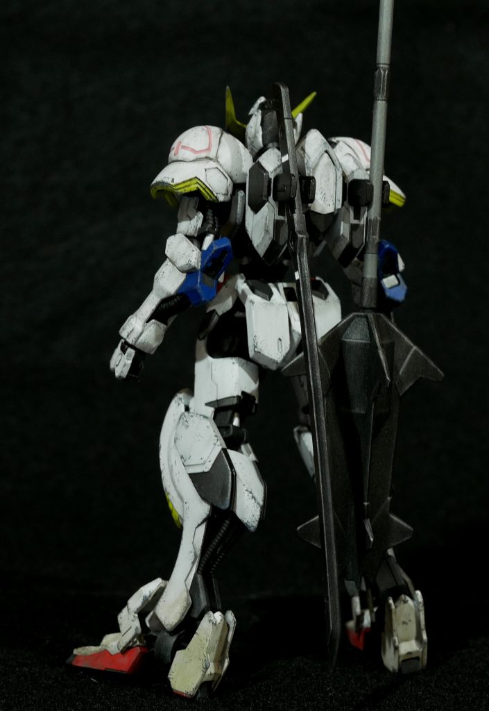 本体&武器は合わせ目と肉抜き消してアンテナと武器を尖らせたくらいしか手を入れてません。