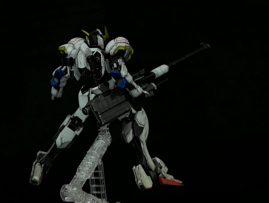 滑腔砲なんですが、砲身の下についてるのって機銃だったんですね。汚しまで終わった後に知って穴空けてちょっと塗りなおす羽目に。