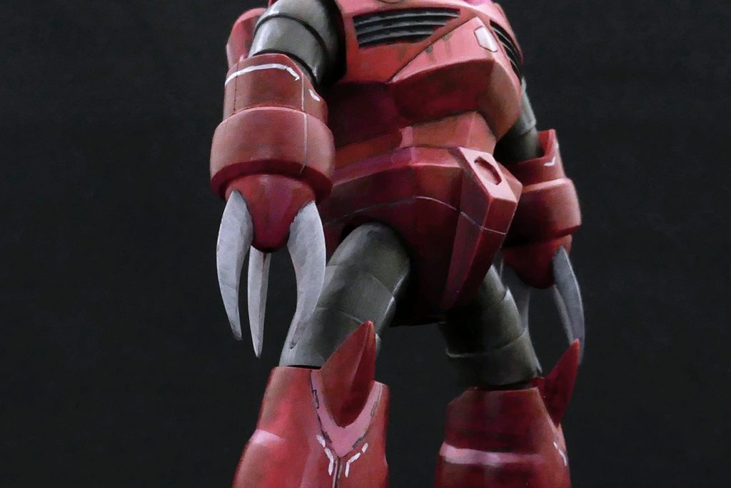 腕や足のスジボリは彫り込まずペンで描いていますマーキングはエナメル塗料を使って描いてます