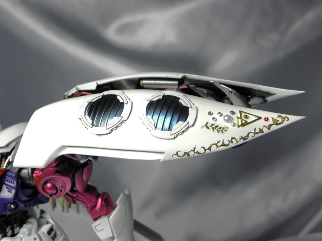 バインダー形状をHGパーツから加工しました。