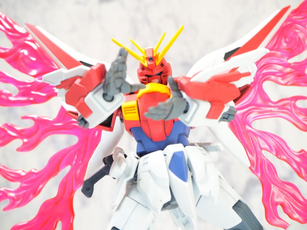 以上です。予約バトルするでもなく最近なんとなく店頭で出会い手に取ったブレイジングガンダムでしたが気に入りました。ご覧いただきありがとうございました!