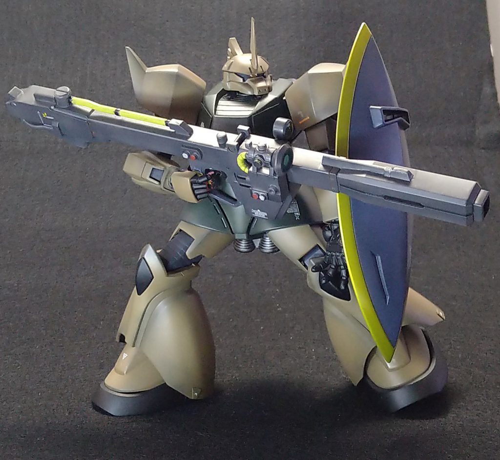 ビームバズはちょっと重かった・・・・撮影中になんど右手が崩壊したかわかりません。