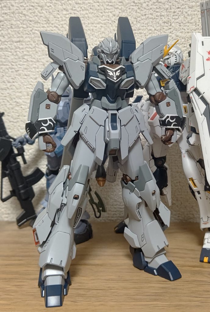 汚し前。エングレービングの塗りが「こんなもんでええやろ」感。