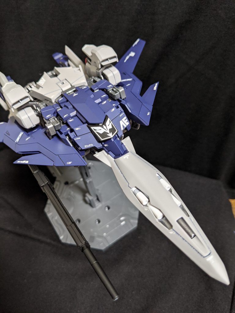 ちゃんと変形します。