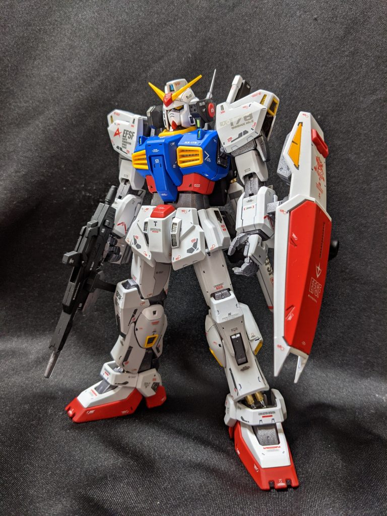 基本的にはRGのリミテッドカラーをMGで再現したものになります。