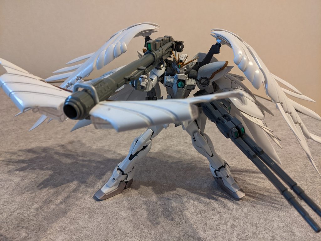 ジーベンツバークとツインバスターライフルの同時持ち。手の中に接続を仕込んだので、これくらいであれば保持可能になりました。