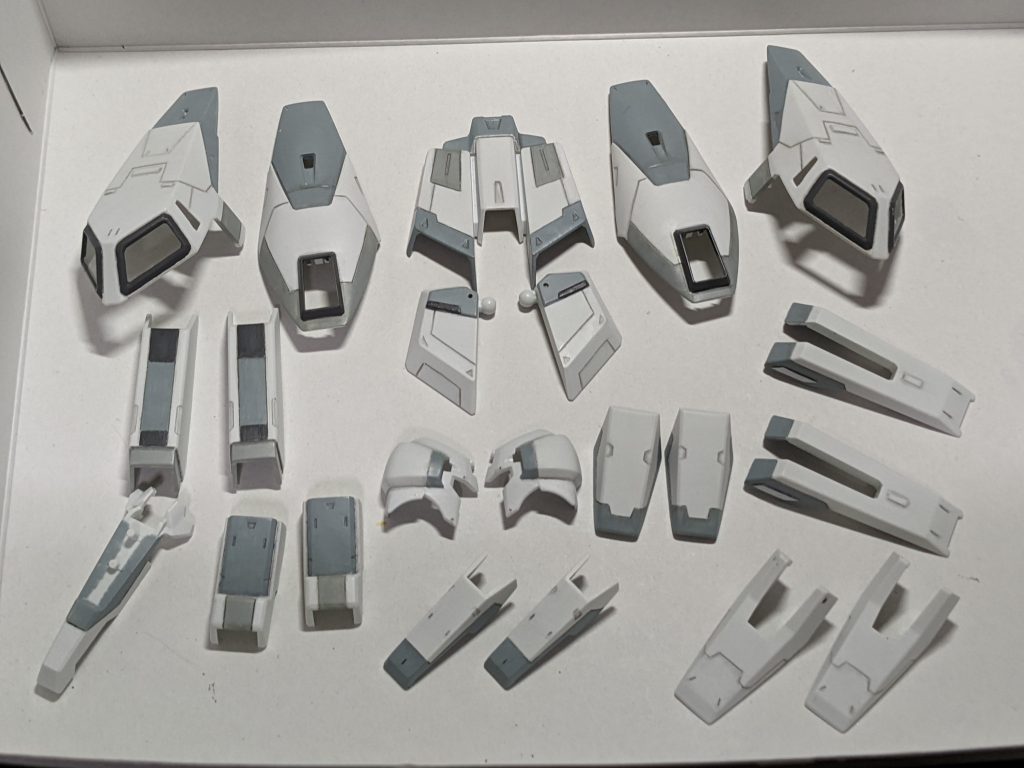 制作途中。発表の場がネットメインなので、写真映り（グレーの差異とか）は気にしてます。