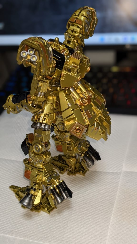 内部フレームは、ゴールド塗装しました。