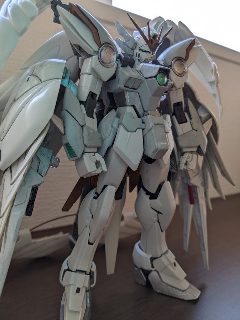 以上、私的ガンダムSNOW WHITE(IMAGINE)でした。次回は、現在仕上げ中の、この機体に関連するものをアップしたいと考えております。素人プラモにお付き合いいただき、ご覧いただき誠にありがとうございました!