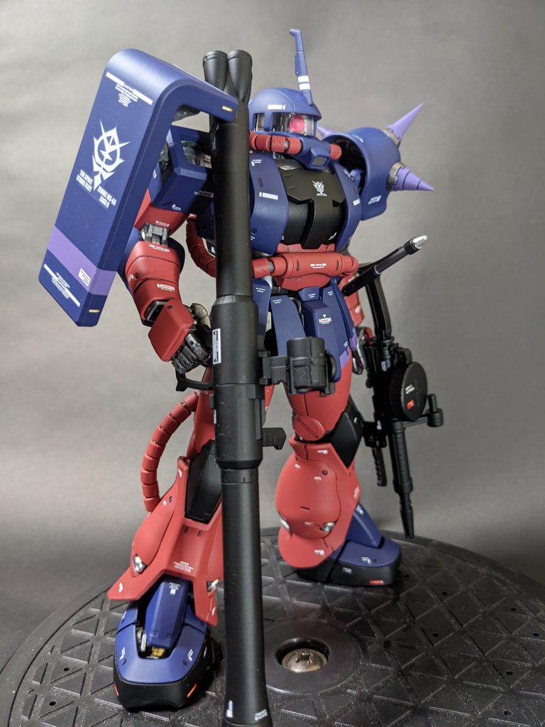 色変えシリーズです。特にザクは色変えだけで楽しめる機体です(^^)